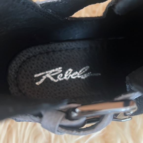 Rebels Black Suede Cut Out Ankle Booties Sz-7.5 - Picture 13 of 14